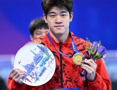 世俱杯赛程-关于游泳选手风雨无阻，勇夺桂冠的信息