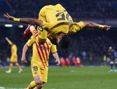 世俱杯决赛-那不勒斯翻盘摩洛哥，阿尔巴打破历史纪录的简单介绍