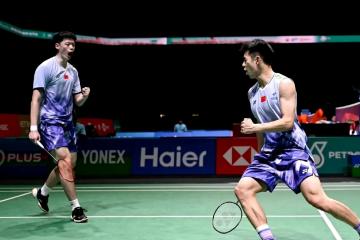 世俱杯分组-包含日本羽毛球队横扫马来西亚羽毛球队，安赛龙高光表现的词条