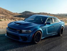 世俱杯-伦纳德冷血绝杀撕裂高原！掘金巅峰对攻险胜独行侠晋级西决