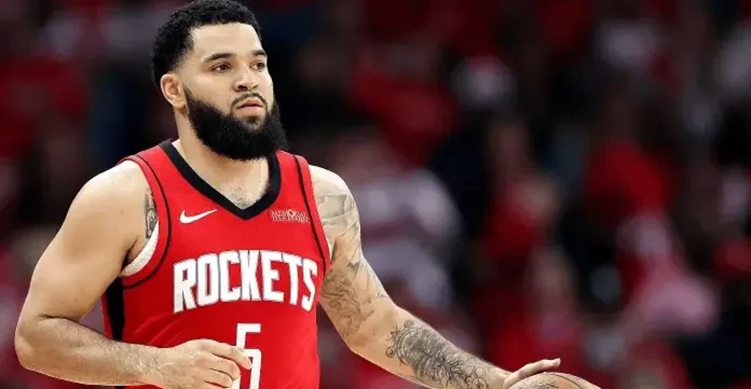 世俱杯-猛龙击败骑士,范弗利特发挥神勇的简单介绍