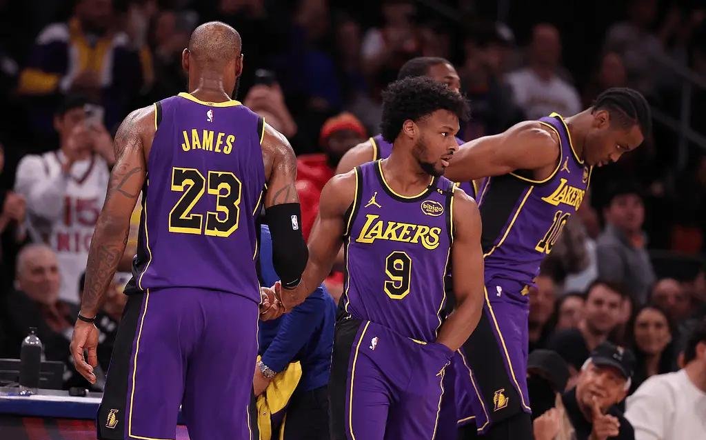 世俱杯改制-湖人痛失与爵士的对决，遭遇两连败的简单介绍