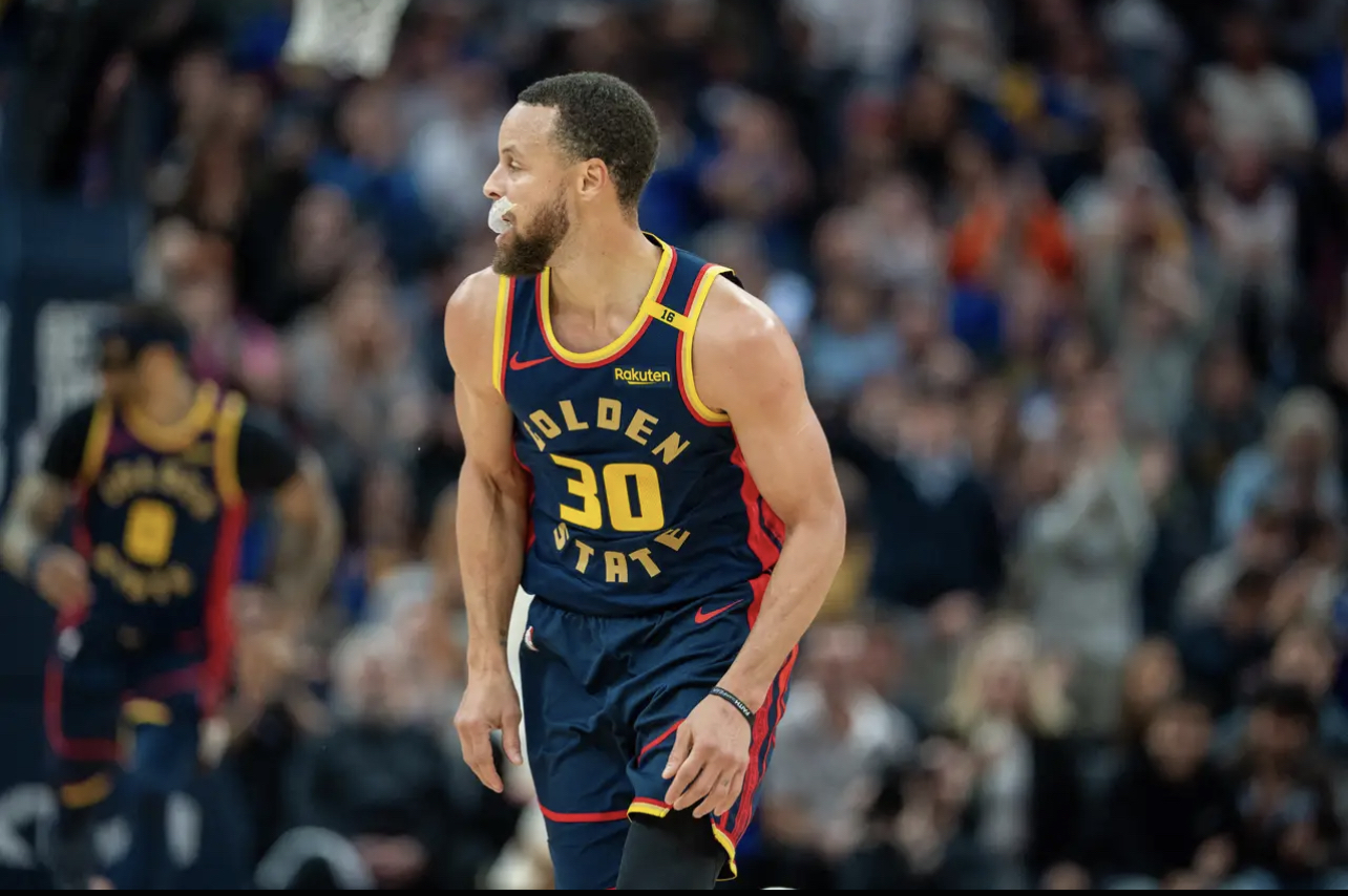 世俱杯赛程-奥运周期关键战之夜，库里个人能力完全展现